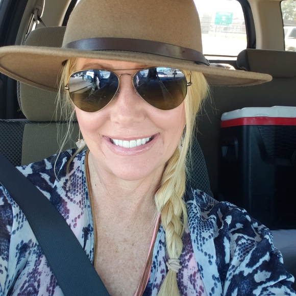 Meet your Posher, Kimberlee - Picture 4 of 14